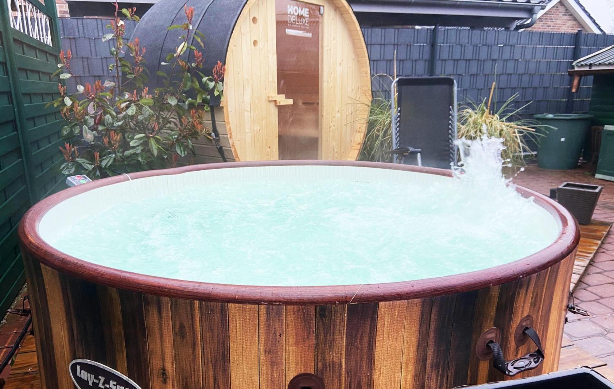 Ferien Im Wangerland Ferienwohnung Leuchtturm Minsen Schillig Hund Pool Sauna Norderaltendeich エクステリア 写真